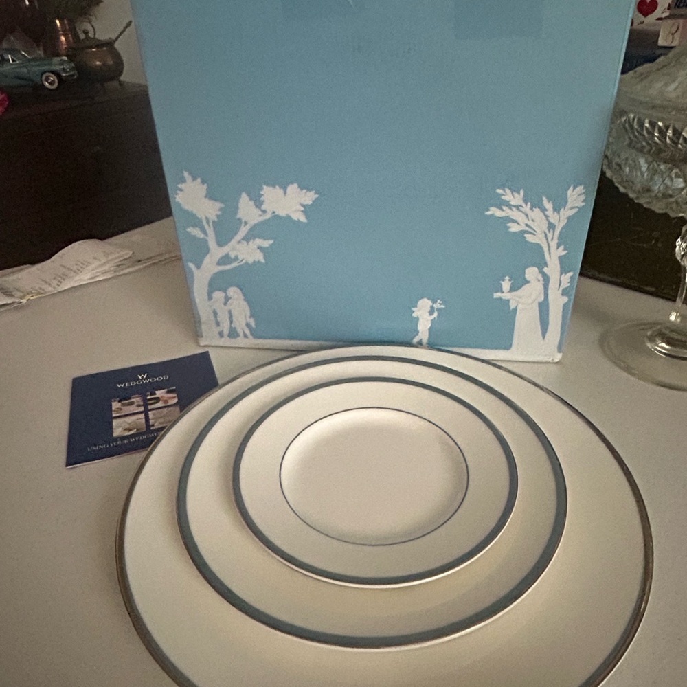 Wedgwood Sterling Bone China Dinnerware Set